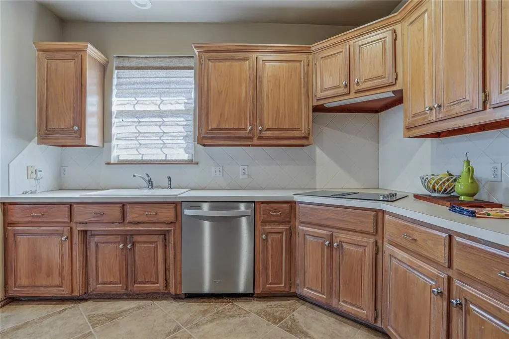Photo 12 — 3916 Tamarac Court, Edmond, OK 73003