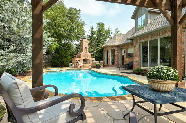 Photo 4 — 12701 Downsview Lane, Oklahoma City, OK 73142