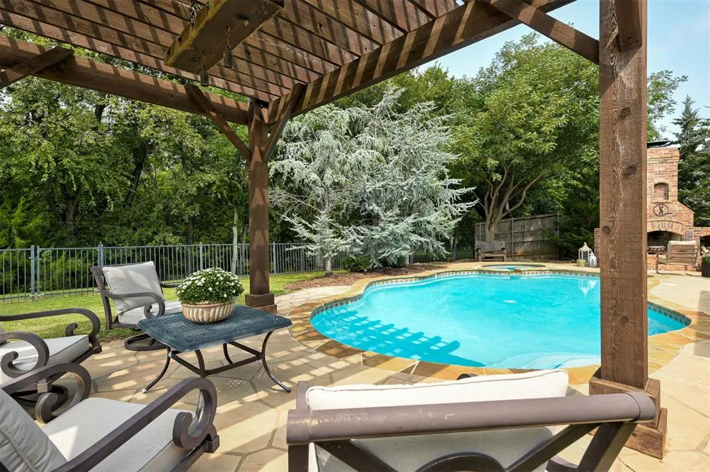 Photo 12 — 12701 Downsview Lane, Oklahoma City, OK 73142