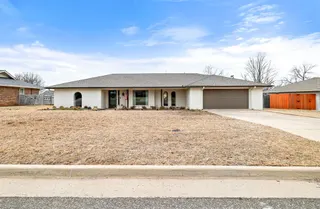 Sold home at 2209 Sunset Drive