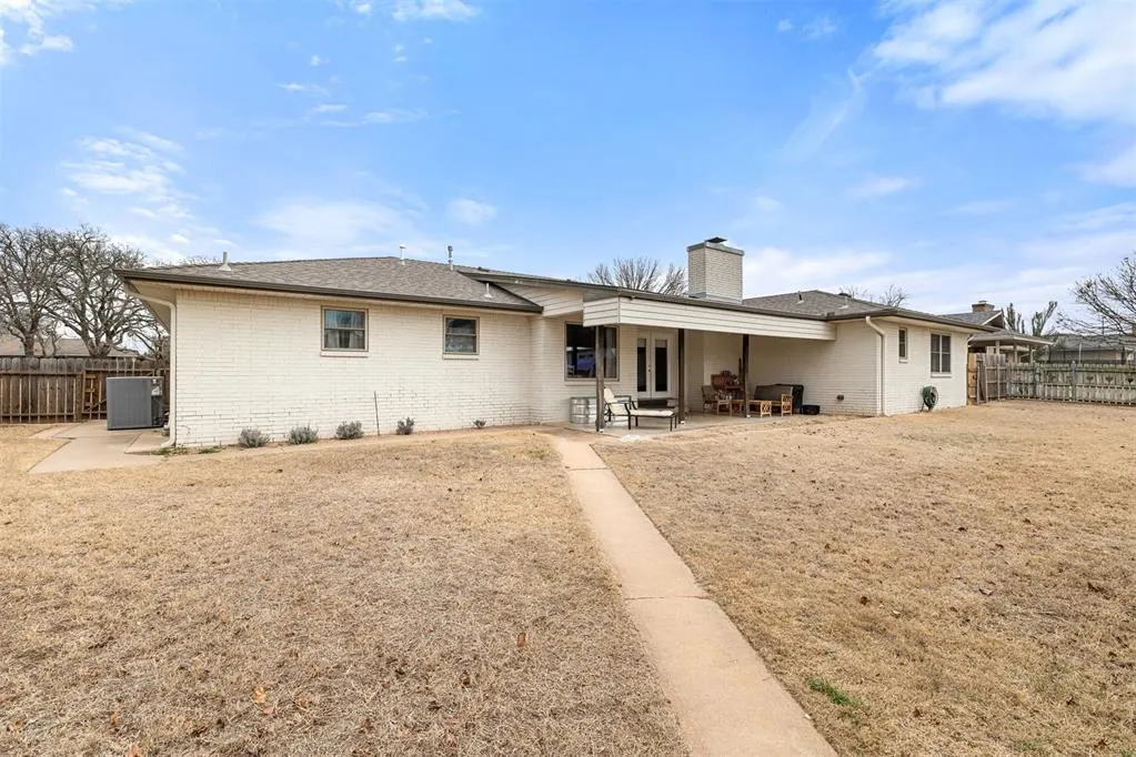 Photo 27 — 2209 Sunset Drive, Duncan, OK 73533