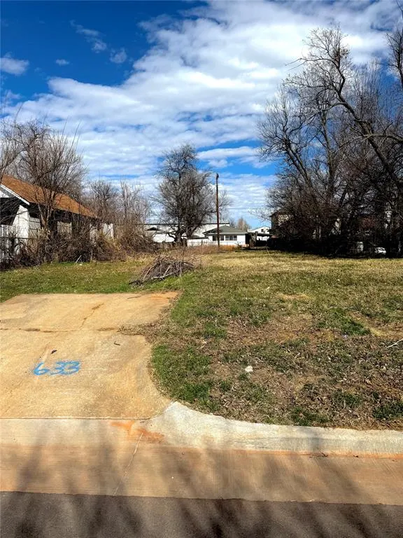 Front exterior — 633 SE 31 Street, Oklahoma City, OK 73129