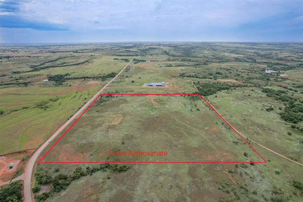 Photo 2 — N 1970 Road, Elk City, OK 73644