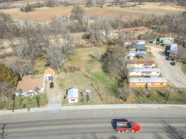 Photo 3 — 1834 Church Avenue, Harrah, OK 73045