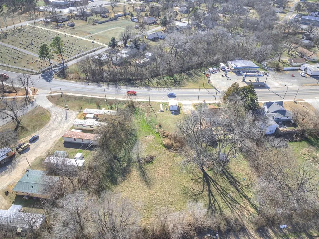 Photo 6 — 1834 Church Avenue, Harrah, OK 73045
