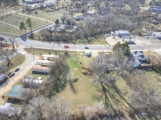 Photo 6 — 1834 Church Avenue, Harrah, OK 73045
