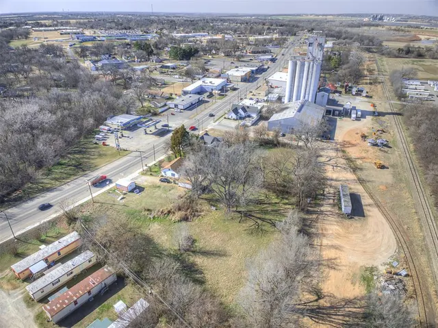 Photo 7 — 1834 Church Avenue, Harrah, OK 73045