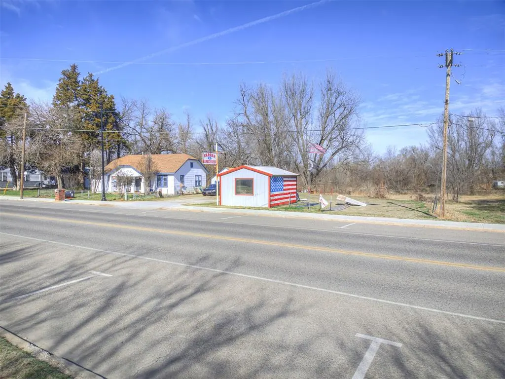 Photo 12 — 1834 Church Avenue, Harrah, OK 73045