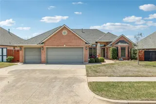 Sold home at 11717 Bellhurst Avenue