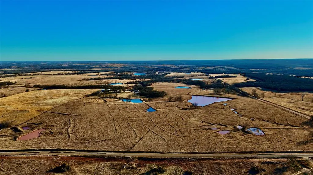 Photo 8 — 4 Wilshire Drive, McLoud, OK 74851