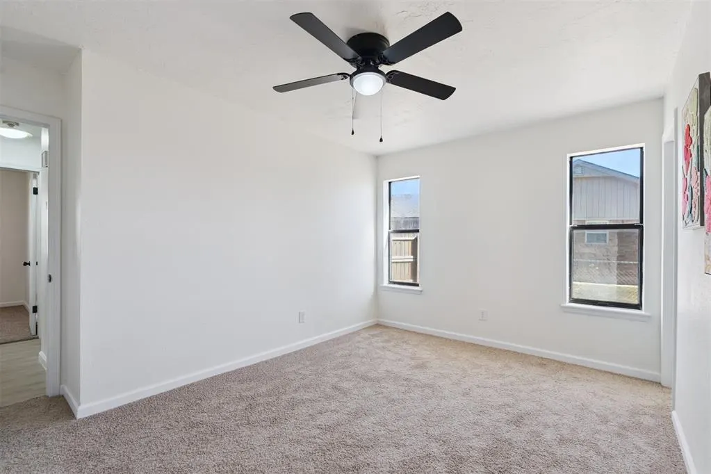Photo 18 — 208 SW 32nd Street, Moore, OK 73160