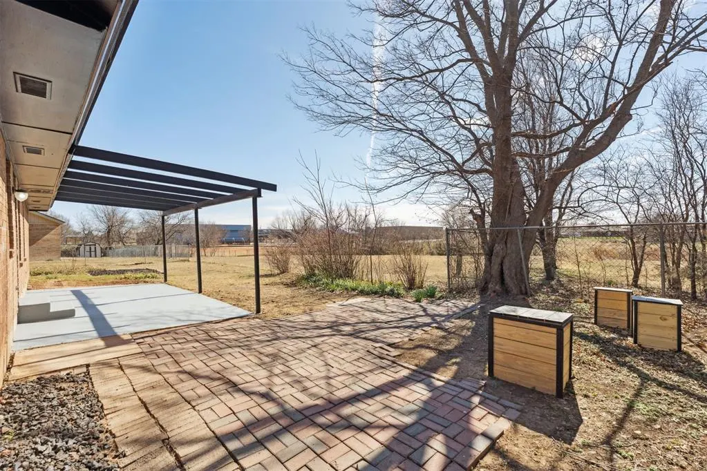 Photo 47 — 208 SW 32nd Street, Moore, OK 73160