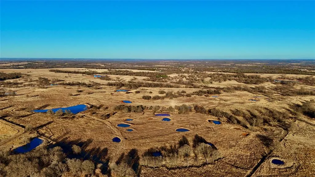 Photo 7 — 14 Wilshire Drive, McLoud, OK 74851