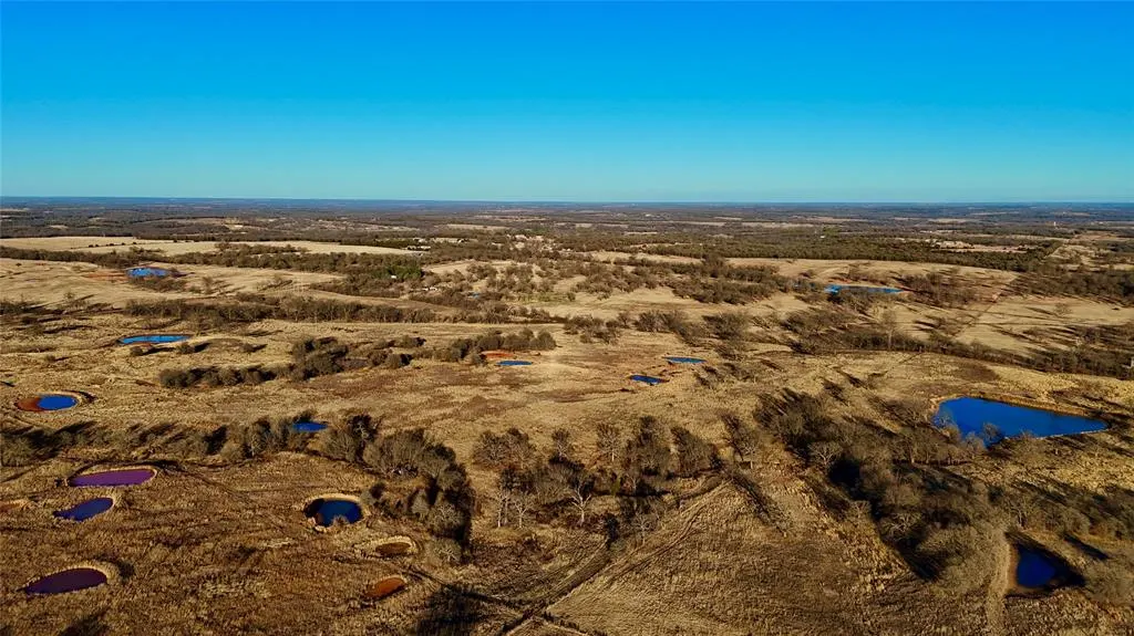 Photo 8 — 14 Wilshire Drive, McLoud, OK 74851
