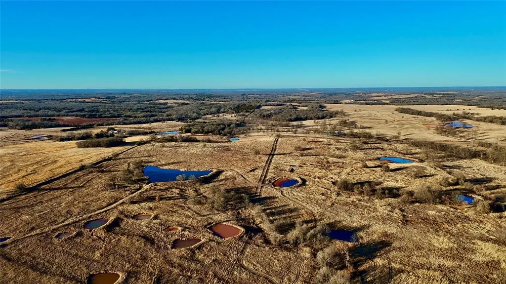 Photo 9 — 14 Wilshire Drive, McLoud, OK 74851