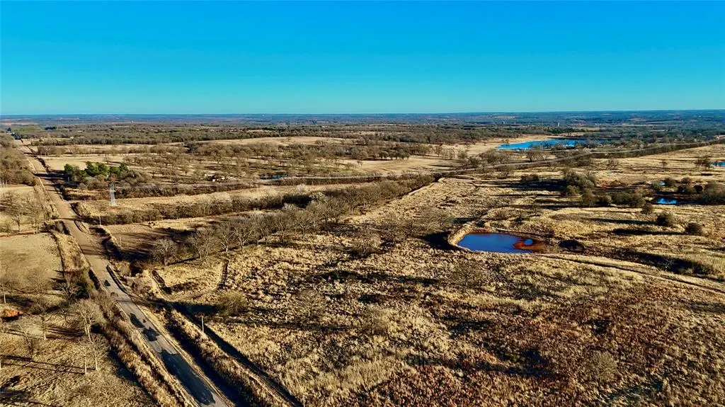 Photo 4 — 14 Wilshire Drive, McLoud, OK 74851
