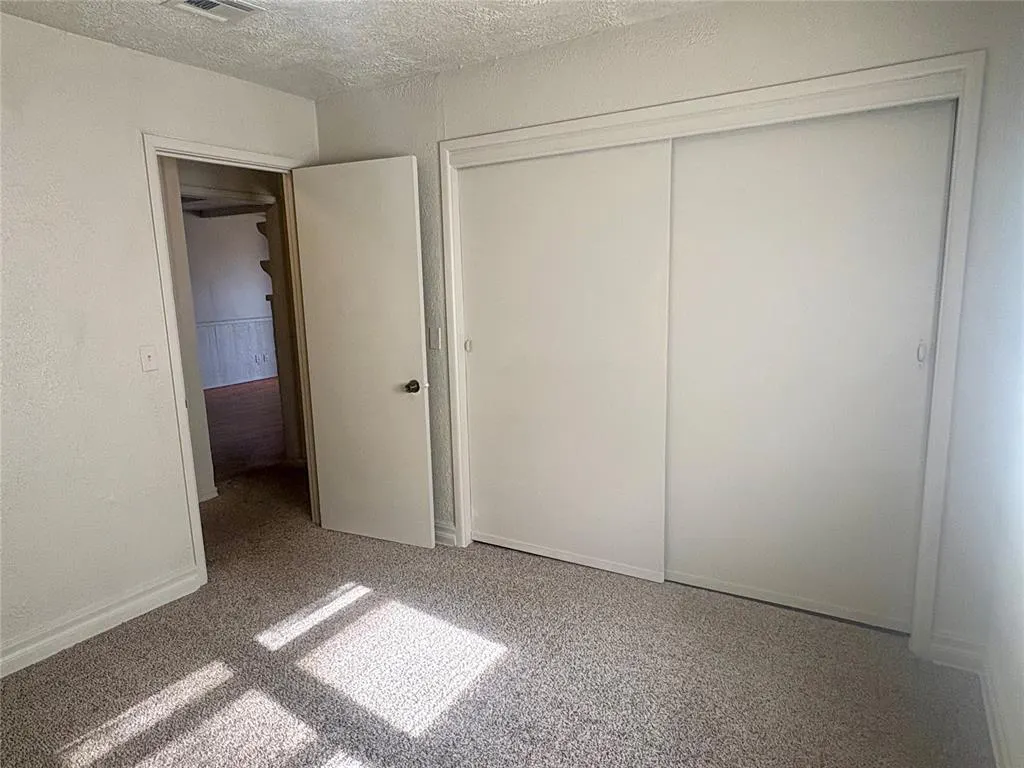 Photo 11 — 4913 N Independence Avenue, Oklahoma City, OK 73112