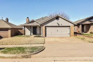 Sold home at 2421 Grapevine Drive