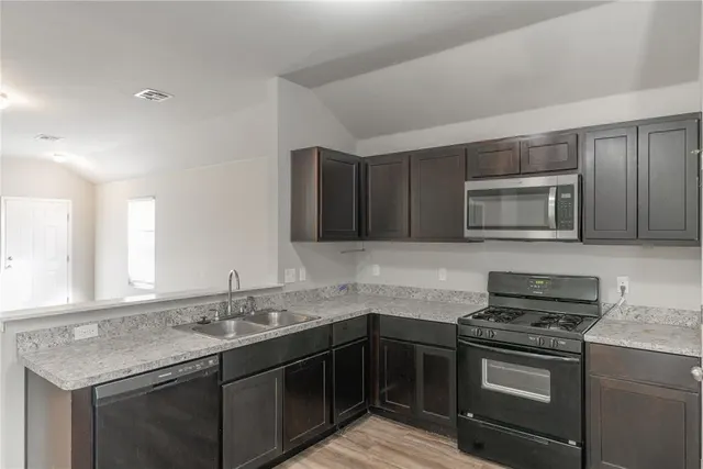 Photo 7 — 9208 SW 56th Street, Oklahoma City, OK 73179