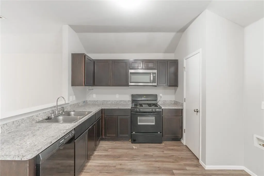 Photo 10 — 9208 SW 56th Street, Oklahoma City, OK 73179