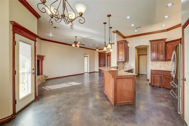 Photo 7 — 612 N Timber Road, Oklahoma City, OK 73130