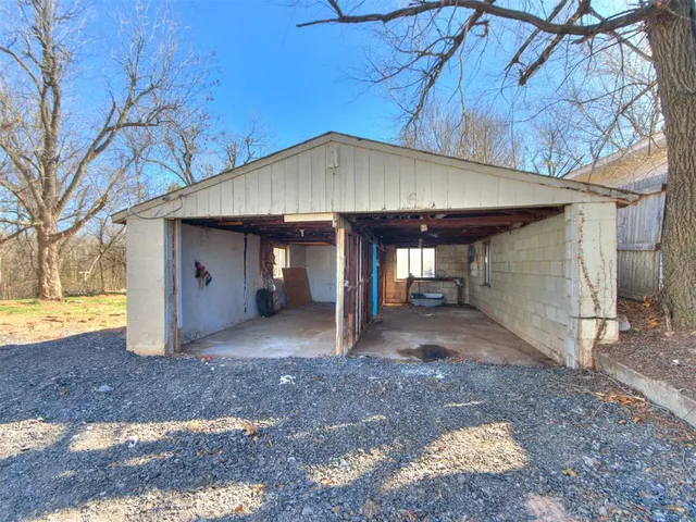 Photo 6 — 2716 N Trosper Drive, Oklahoma City, OK 73141