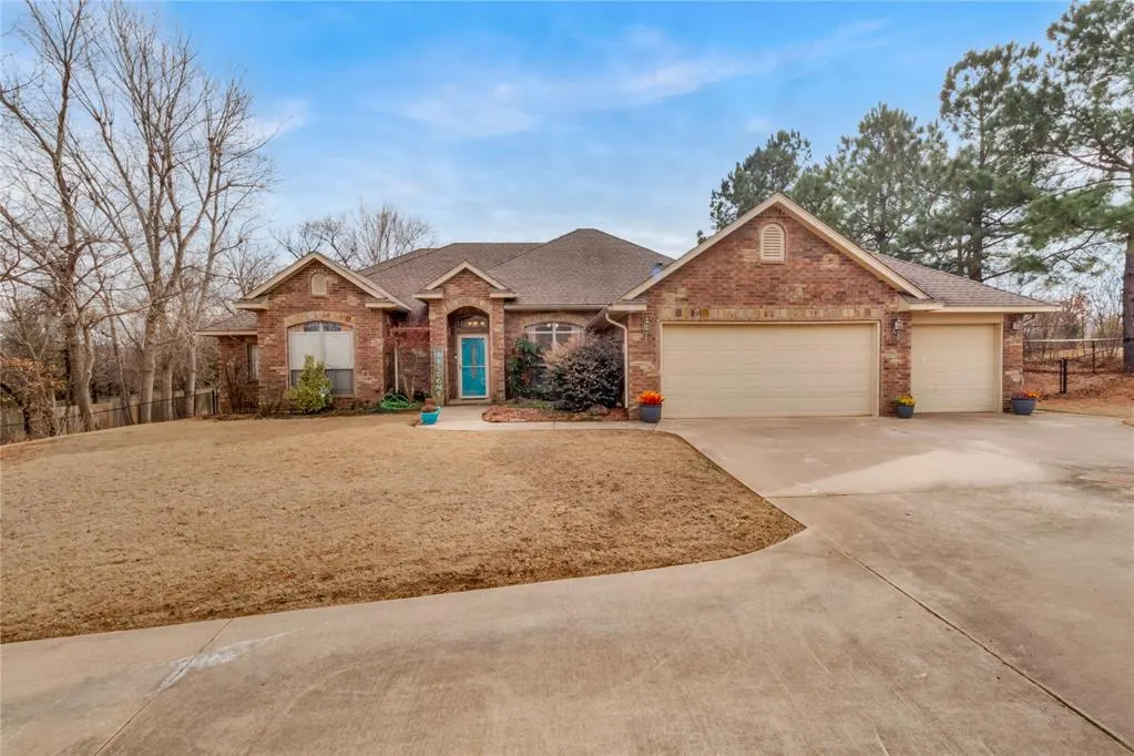 Photo 2 — 18102 Timber Valley, Choctaw, OK 73020