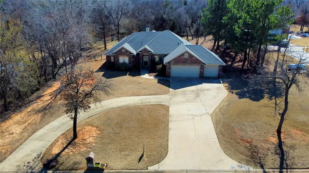 Photo 45 — 18102 Timber Valley, Choctaw, OK 73020