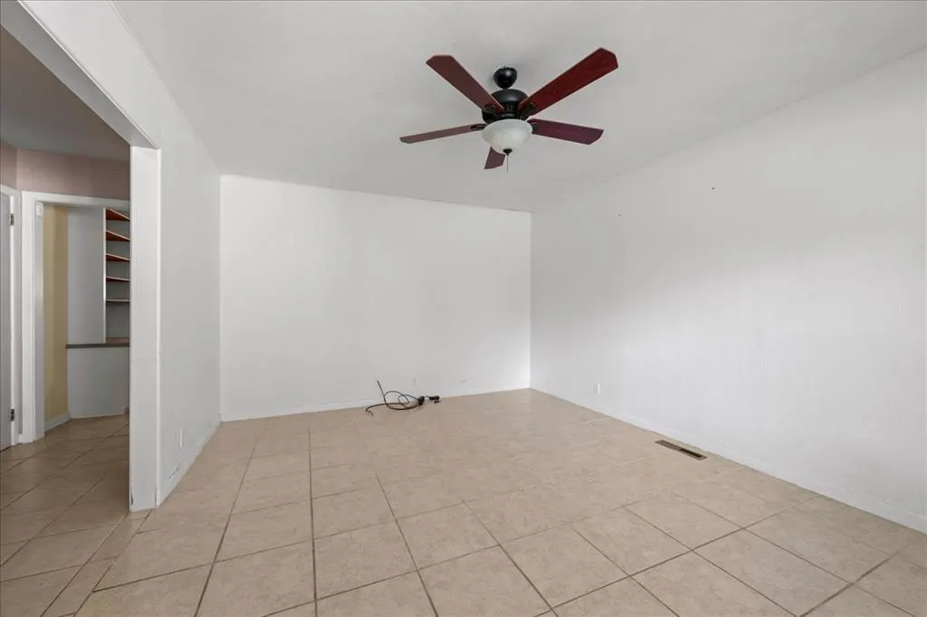 Photo 6 — 501 SE Avenue J, Idabel, OK 74745