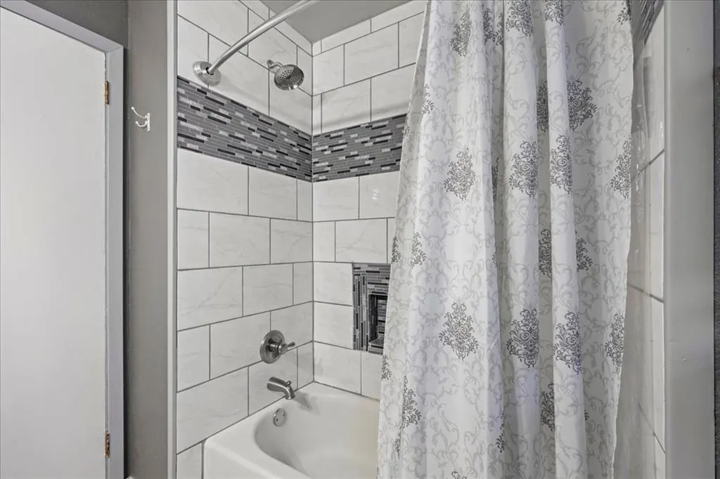 Photo 15 — 501 SE Avenue J, Idabel, OK 74745