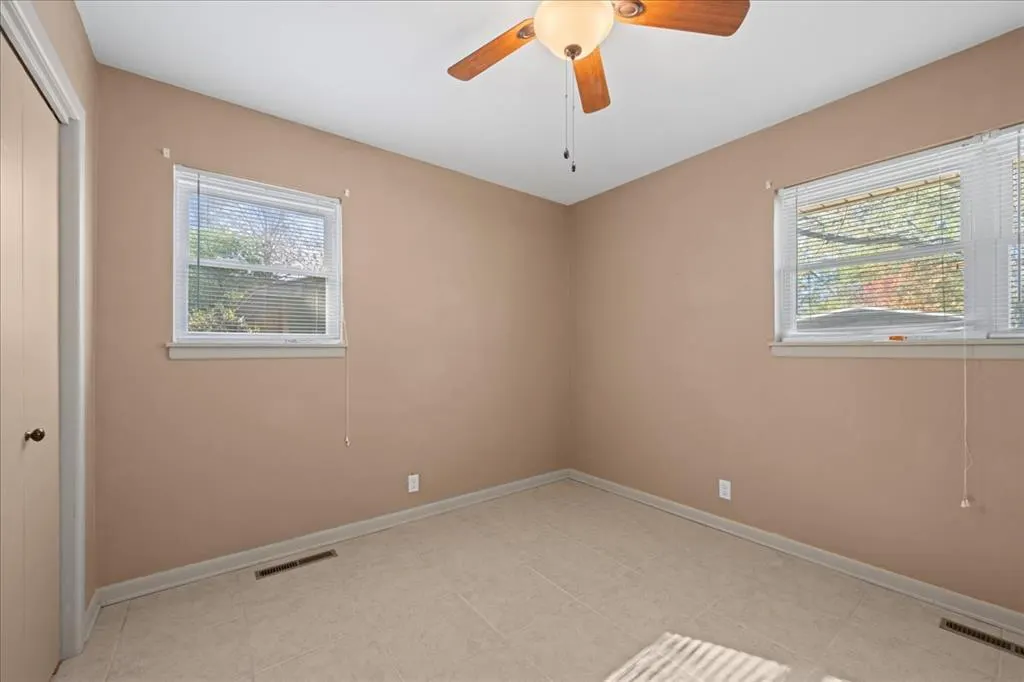 Photo 16 — 501 SE Avenue J, Idabel, OK 74745