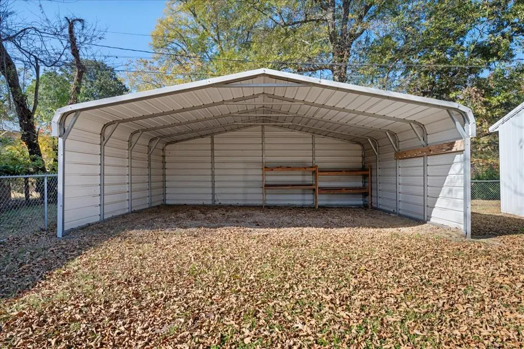 Photo 25 — 501 SE Avenue J, Idabel, OK 74745