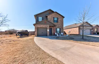 Sold home at 2001 Scarlet Circle