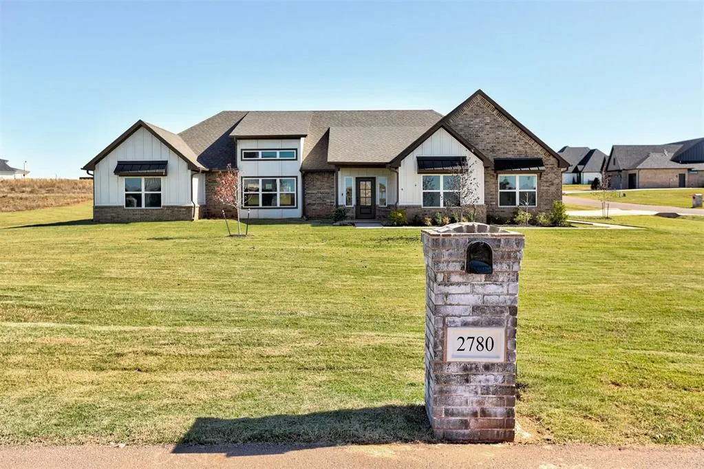 Front exterior — 2780 Two Socks Run, Guthrie, OK 73044