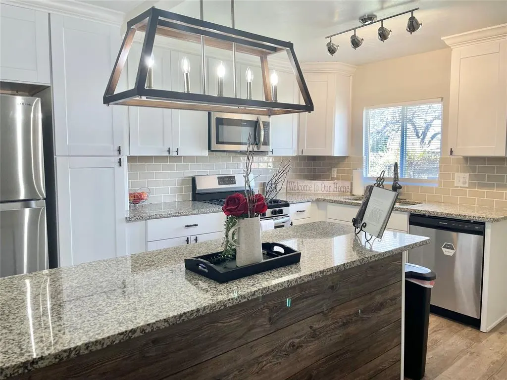 Photo 3 — 4711 N Grove Avenue, Warr Acres, OK 73122