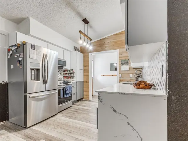 Photo 3 — 713 Lapwing Road, Edmond, OK 73003