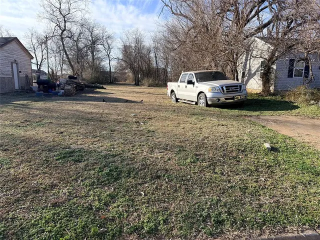 Front exterior — 1028 NE 27th Street, Oklahoma City, OK 73111