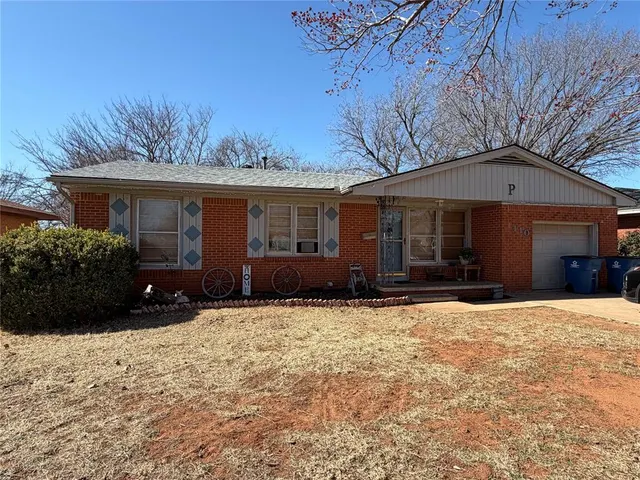 Front exterior — 1110 N Grant Street, Cordell, OK 73632