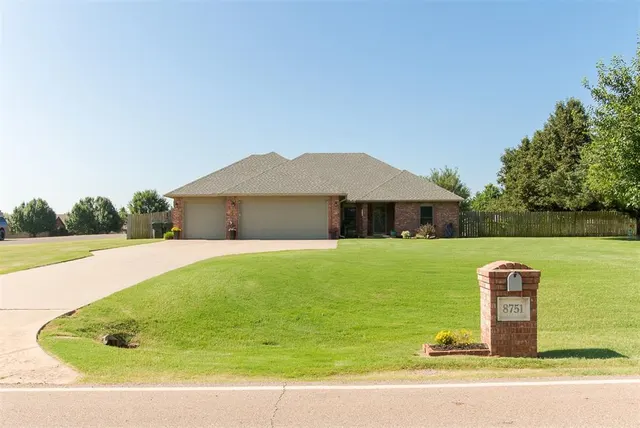 Photo 2 — 8751 W Simpson Road, Edmond, OK 73025