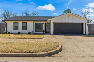 Sold home at 411 S Silver Drive