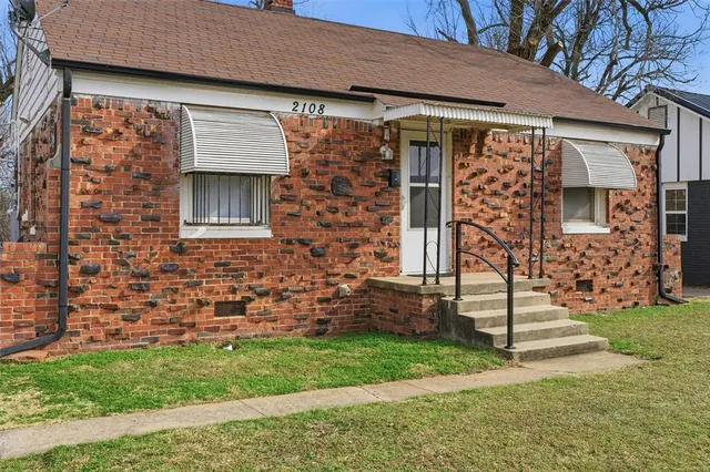 Photo 2 — 2108 Miramar Boulevard, Oklahoma City, OK 73111