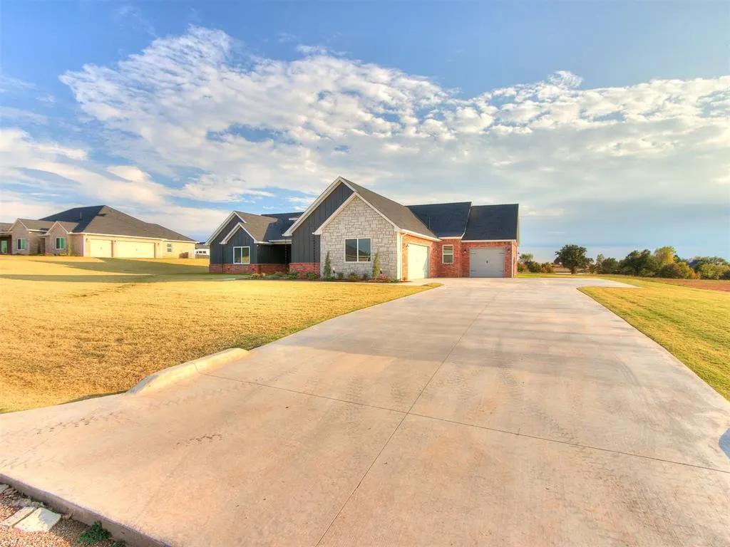 Photo 7 — 4501 Raymond Lane, Guthrie, OK 73044