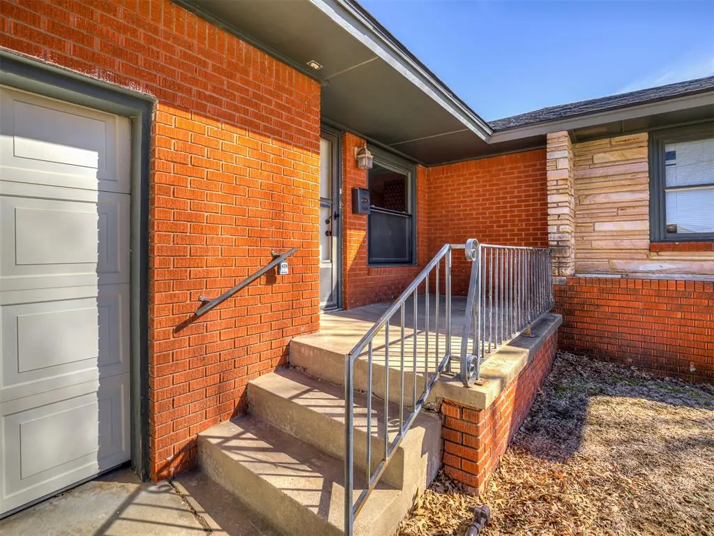 Photo 4 — 237 W Rose Drive, Midwest City, OK 73110
