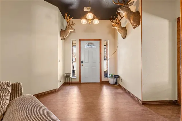 Photo 5 — 1014 N Marion Avenue, Hinton, OK 73047