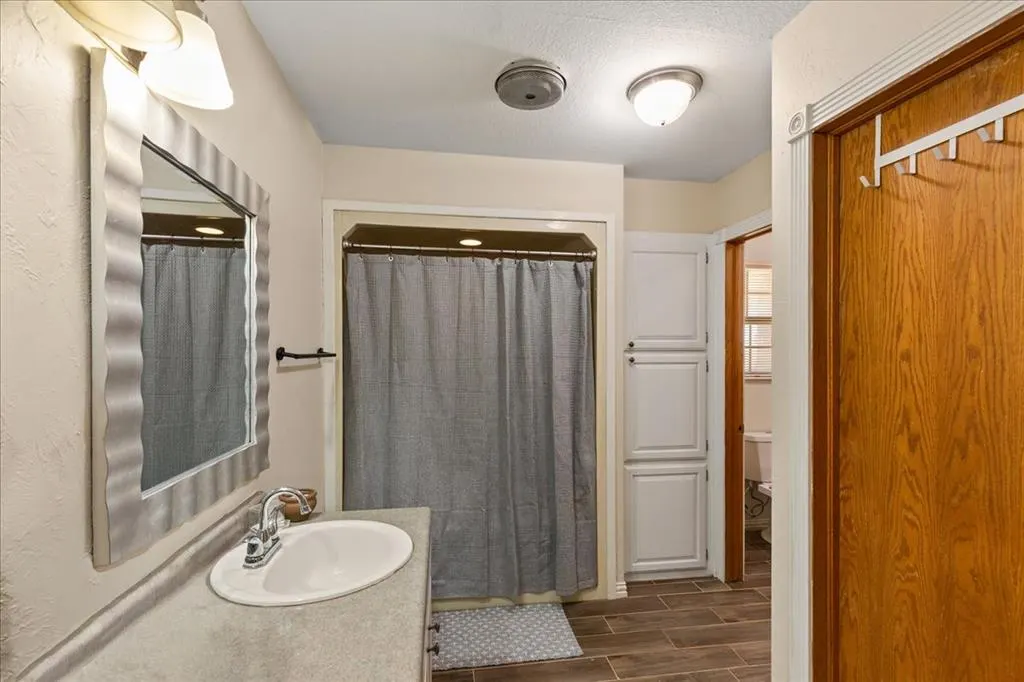 Photo 22 — 1014 N Marion Avenue, Hinton, OK 73047