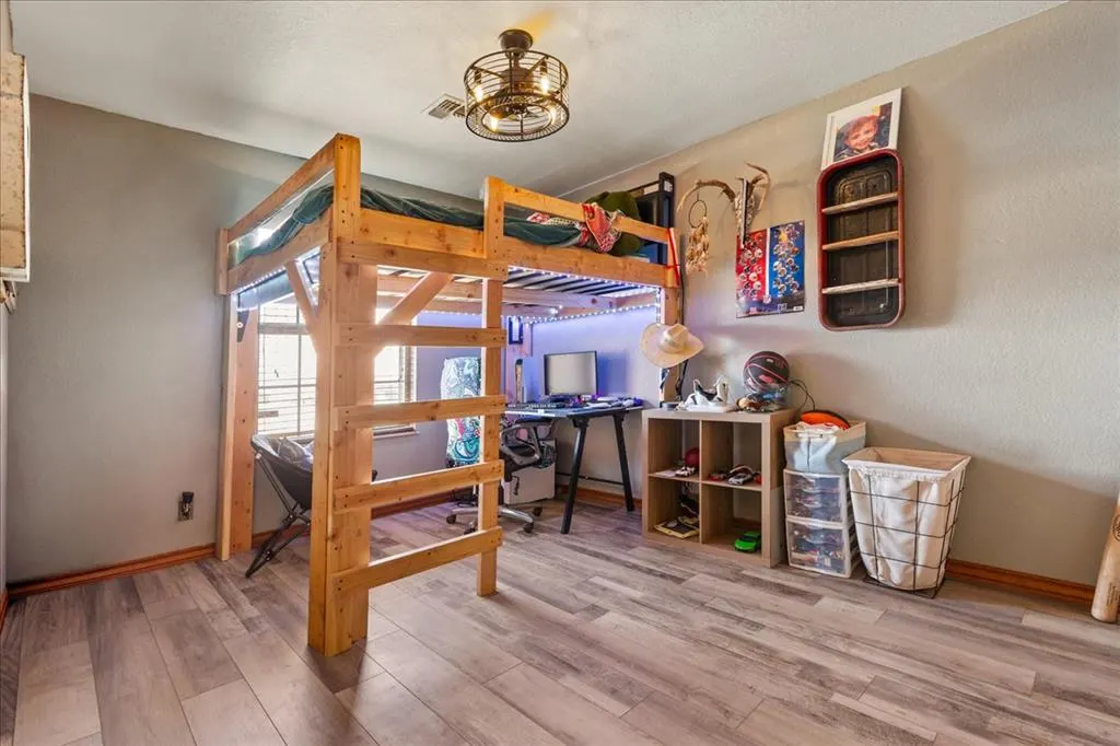 Photo 27 — 1014 N Marion Avenue, Hinton, OK 73047