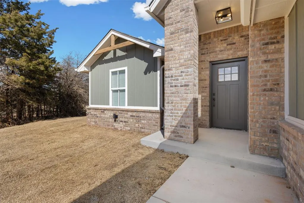 Photo 4 — 12044 Bentley Drive, Guthrie, OK 73044