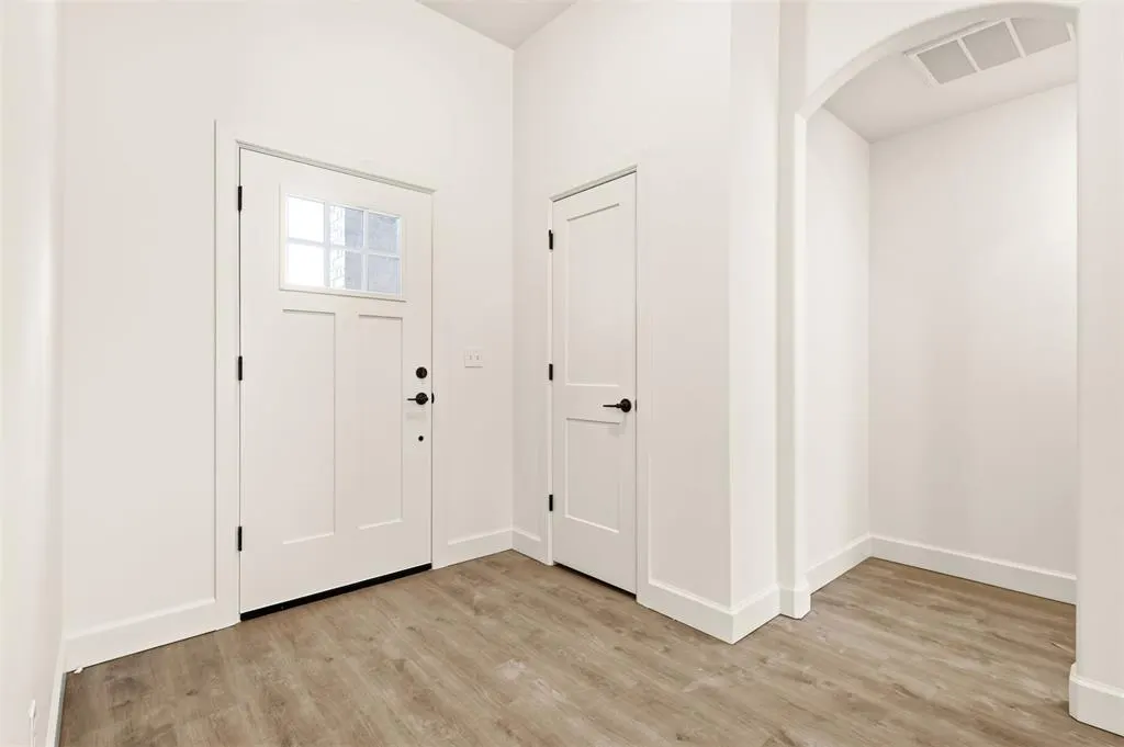 Photo 5 — 12044 Bentley Drive, Guthrie, OK 73044