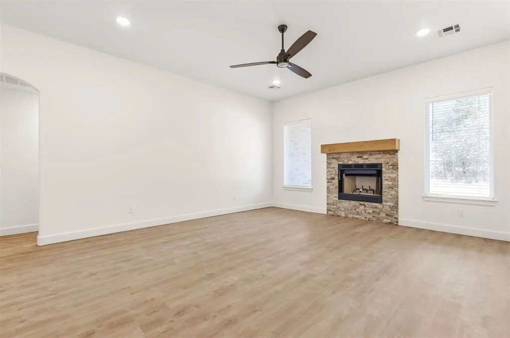 Photo 10 — 12044 Bentley Drive, Guthrie, OK 73044