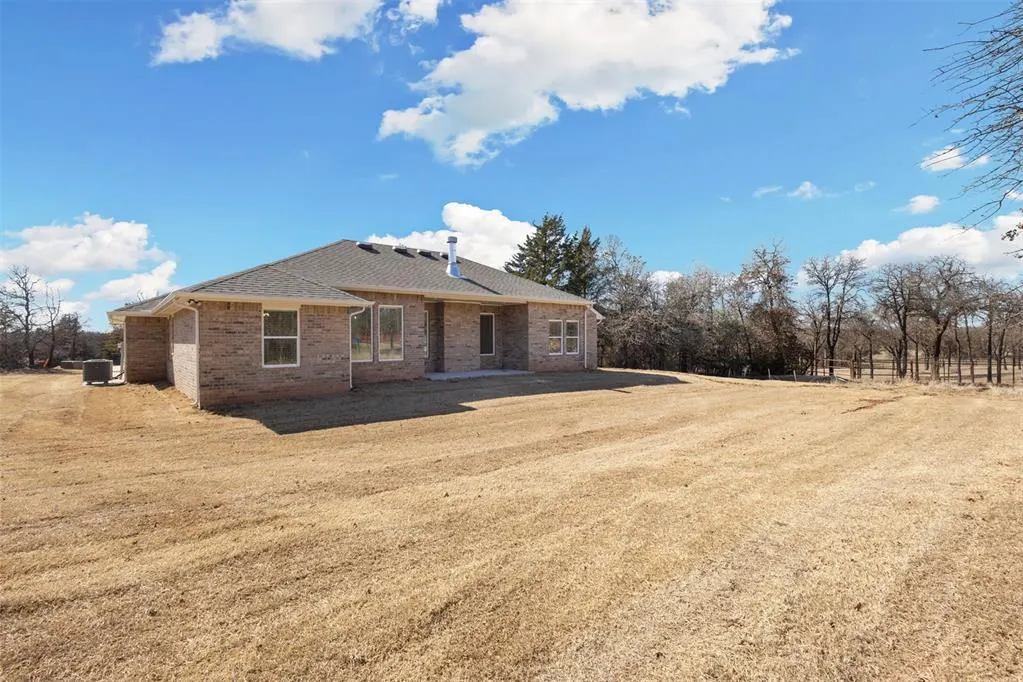 Photo 32 — 12044 Bentley Drive, Guthrie, OK 73044